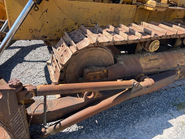Image of Caterpillar D5 equipment image 1