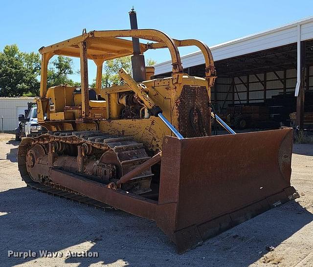 Image of Caterpillar D6C equipment image 2