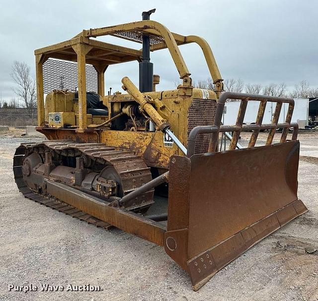 Image of Caterpillar D6C equipment image 2