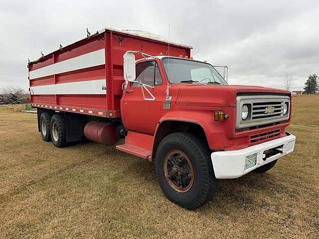 Image of Chevrolet C65 equipment image 1