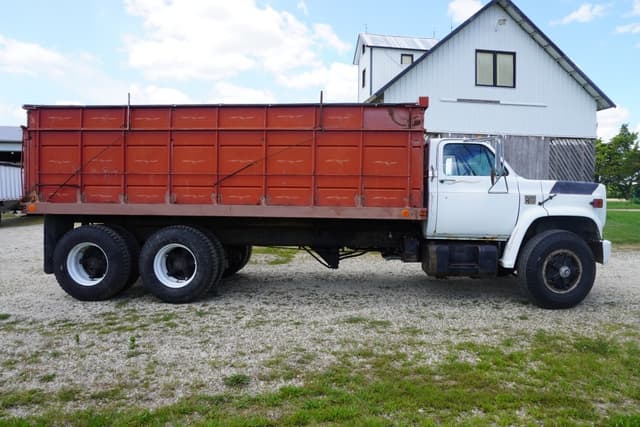 Image of Chevrolet C65 equipment image 3