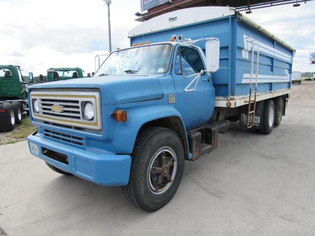 Image of Chevrolet C60 equipment image 1