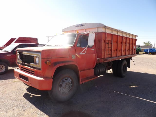 Image of Chevrolet C60 equipment image 1