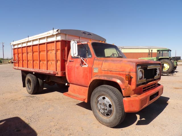 Image of Chevrolet C60 equipment image 4