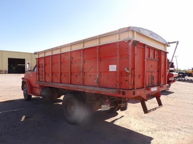 Image of Chevrolet C60 equipment image 2