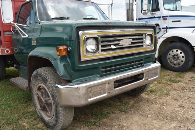 Image of Chevrolet C60 equipment image 3