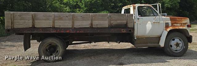 Image of Chevrolet C60 equipment image 3
