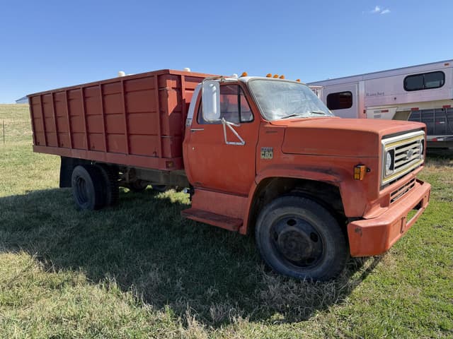 Image of Chevrolet C60 equipment image 1