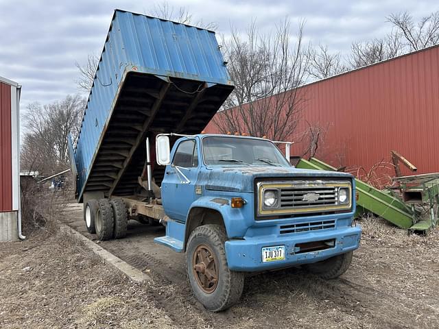 Image of Chevrolet C65 equipment image 1