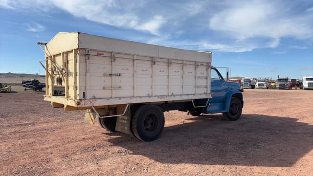 Image of Chevrolet C65 equipment image 4