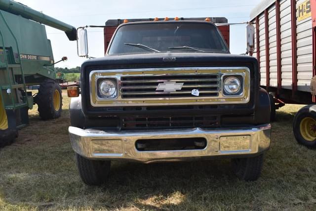 Image of Chevrolet C65 equipment image 1