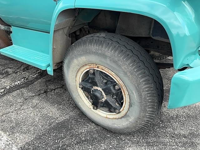 Image of Chevrolet C65 equipment image 3