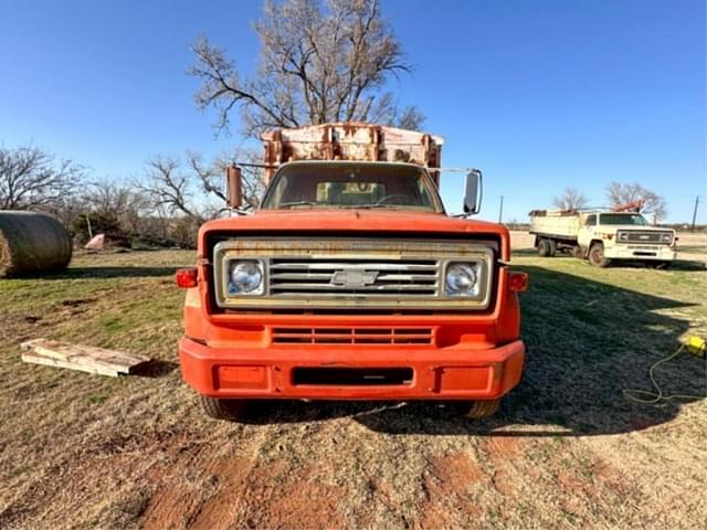 Image of Chevrolet C65 equipment image 1