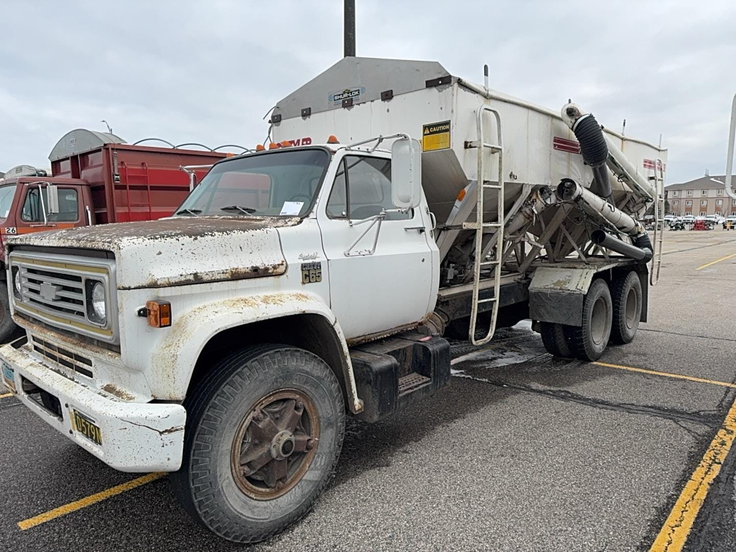 Main image Chevrolet C65