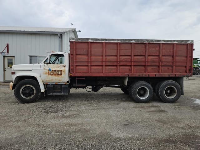 Image of Chevrolet CE66 equipment image 1
