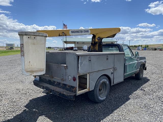 Image of Chevrolet 20 equipment image 4