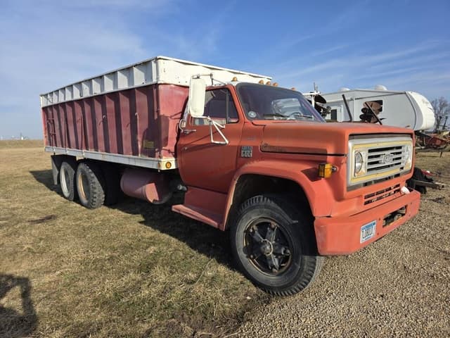 Image of Chevrolet C65 equipment image 1
