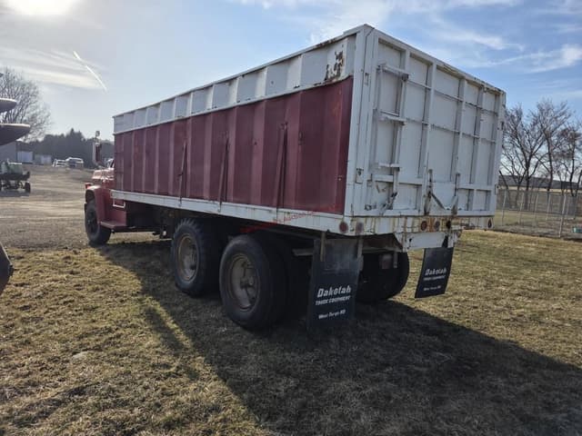 Image of Chevrolet C65 equipment image 3