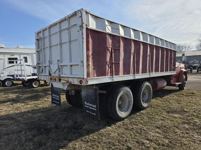 Image of Chevrolet C65 equipment image 4