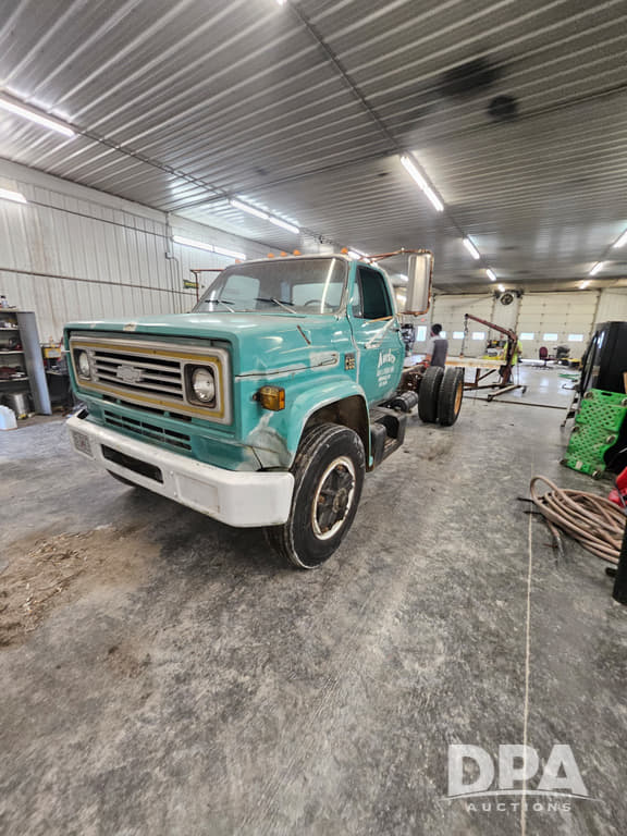 Image of Chevrolet C65 equipment image 1