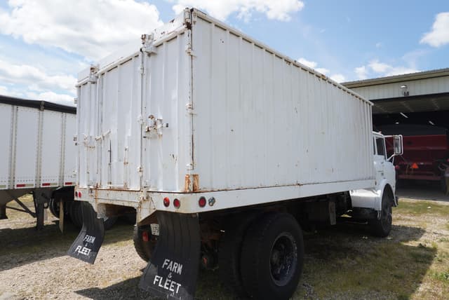 Image of Chevrolet 427 equipment image 4
