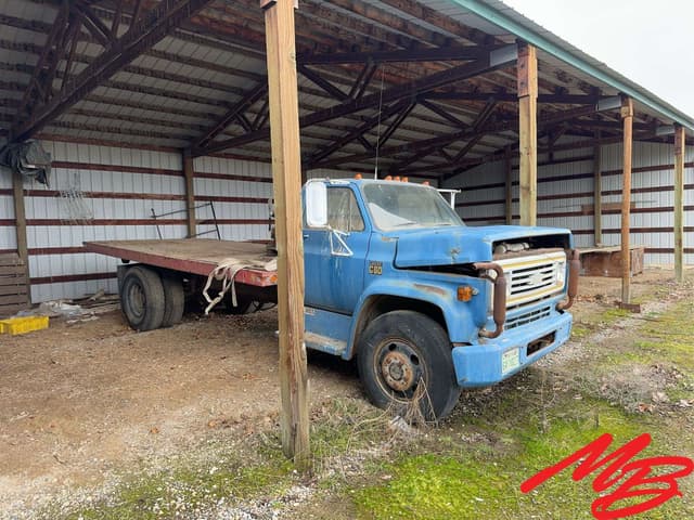 Image of Chevrolet C60 equipment image 2