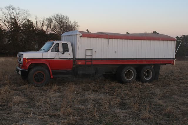 Image of Chevrolet Undetermined equipment image 1