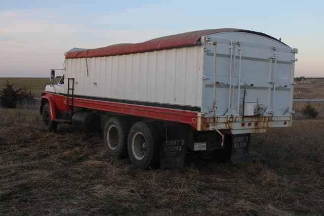 Image of Chevrolet Undetermined equipment image 3