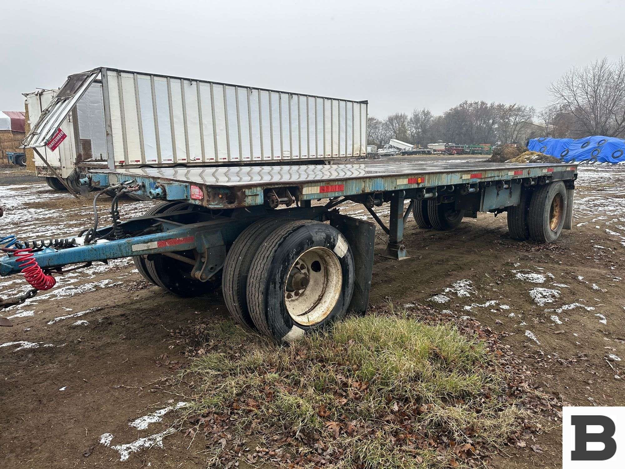 1973 Clark 24PIF-H1 Equipment Image0