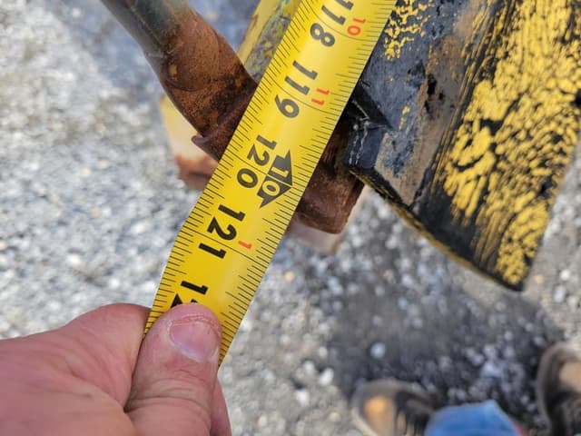 Image of John Deere 570A equipment image 2