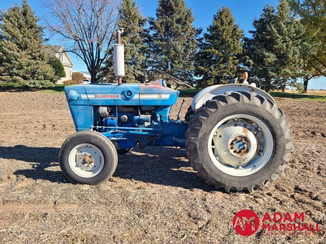 Image of Ford 3000 equipment image 4