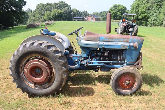 Image of Ford 3000 equipment image 1