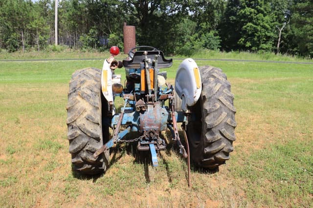 Image of Ford 3000 equipment image 3