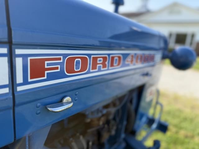 Image of Ford 4000SU equipment image 4