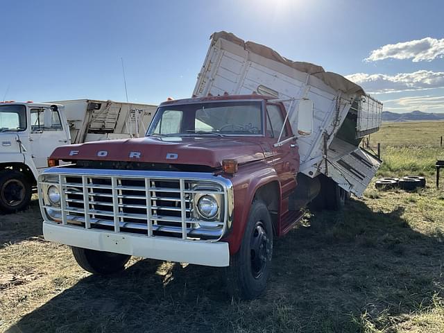 Image of Ford F-600 equipment image 2