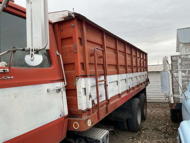 Image of Ford 6000 equipment image 4