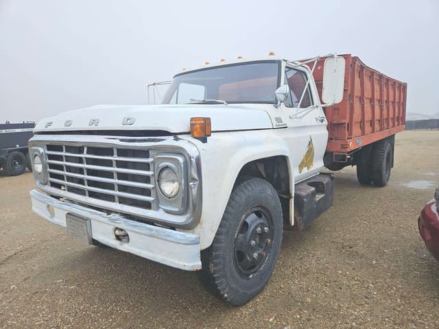 Image of Ford F-600 equipment image 3