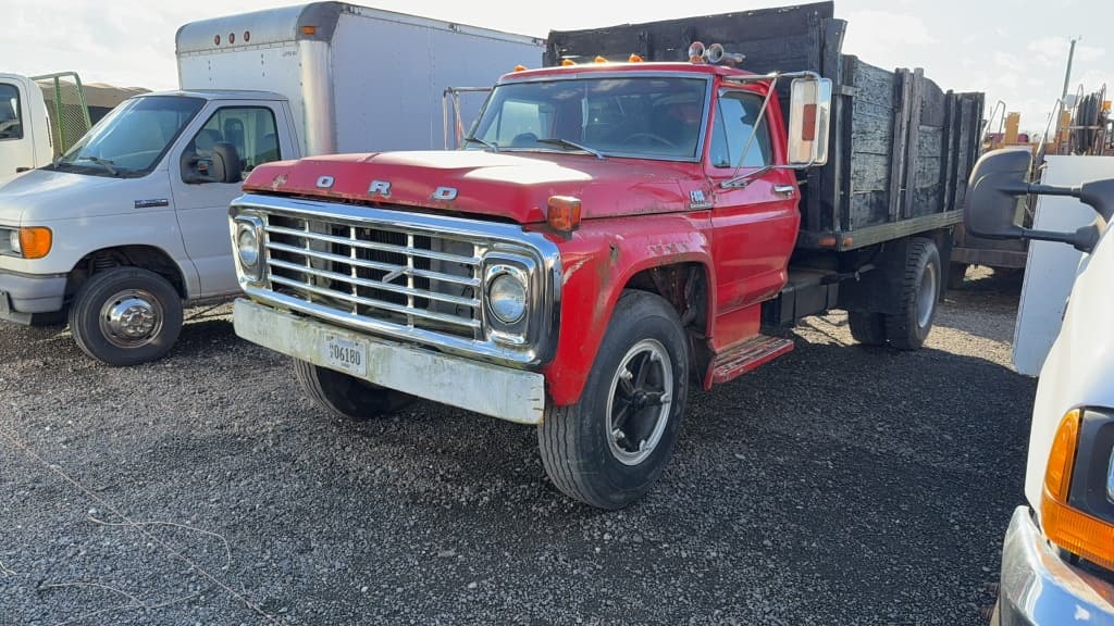 Image of Ford F-600 Primary image