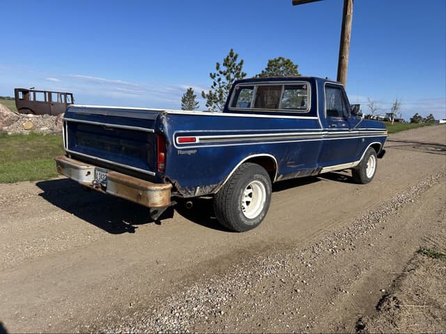 Image of Ford F-100 equipment image 4