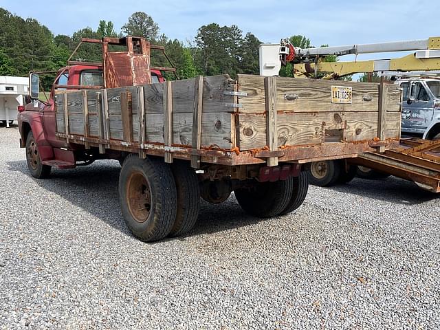 Image of Ford F-600 equipment image 1