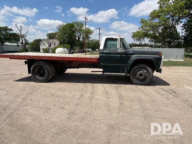 Image of Ford F-600 equipment image 3