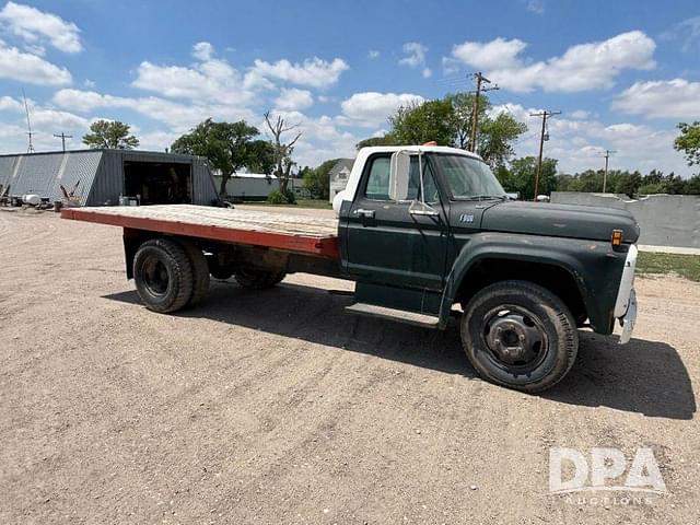 Image of Ford F-600 equipment image 2