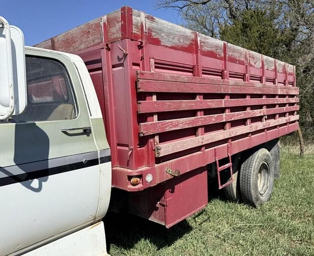 Image of GMC 6000 equipment image 3