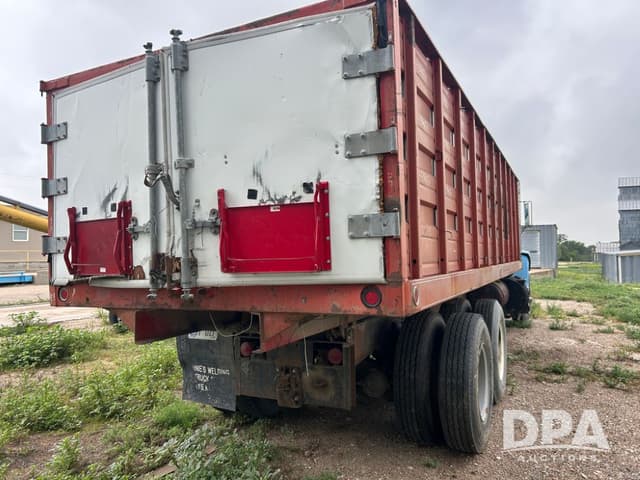 Image of GMC 9500 equipment image 3