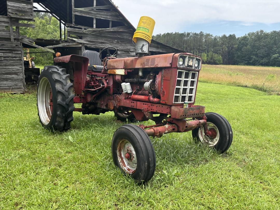 Image of International Harvester 666 Primary image