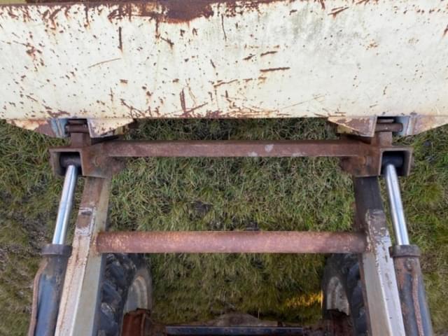 Image of International Loadstar 1800 equipment image 2