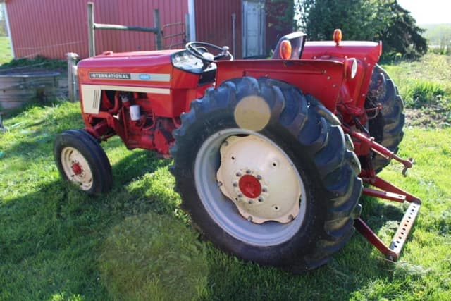 Image of International Harvester 464 equipment image 1