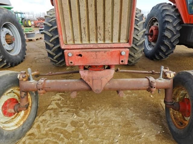 Image of International Harvester 656 equipment image 4