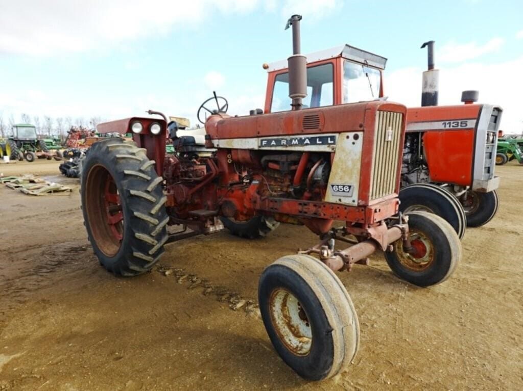 1973 International Harvester 656 Equipment Image0