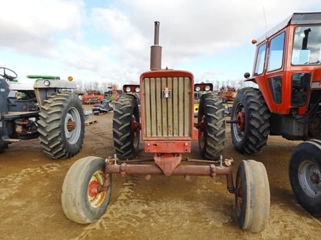 Image of International Harvester 656 equipment image 3